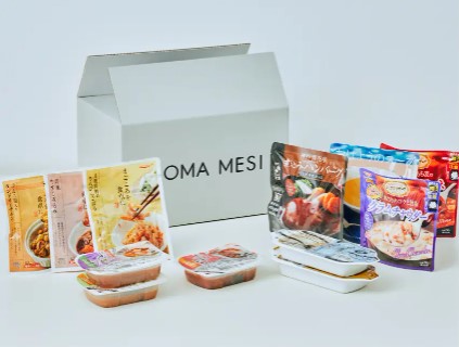 oma mesi(おまめし)の常温保存可能なセット。主菜1品とスープ1品が6食分含まれた宅配食パッケージ。